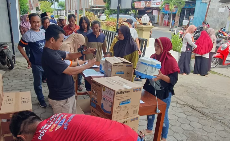 Pemerintah Pusat Salurkan Sepuluh Ribu Bansos Alat Masak Listrik di Banyuwangi