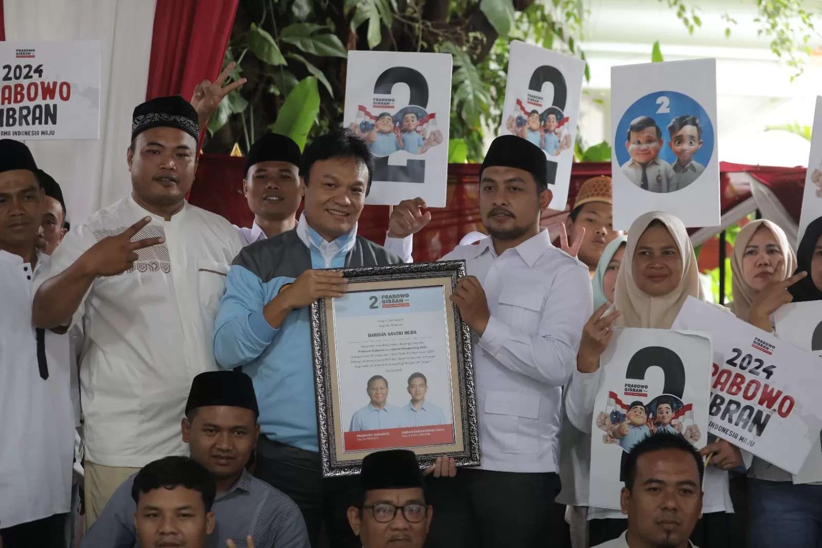 Didukung Santri Muda, Prabowo Gibran Siap Realisasikan Dana Abadi Pesantren