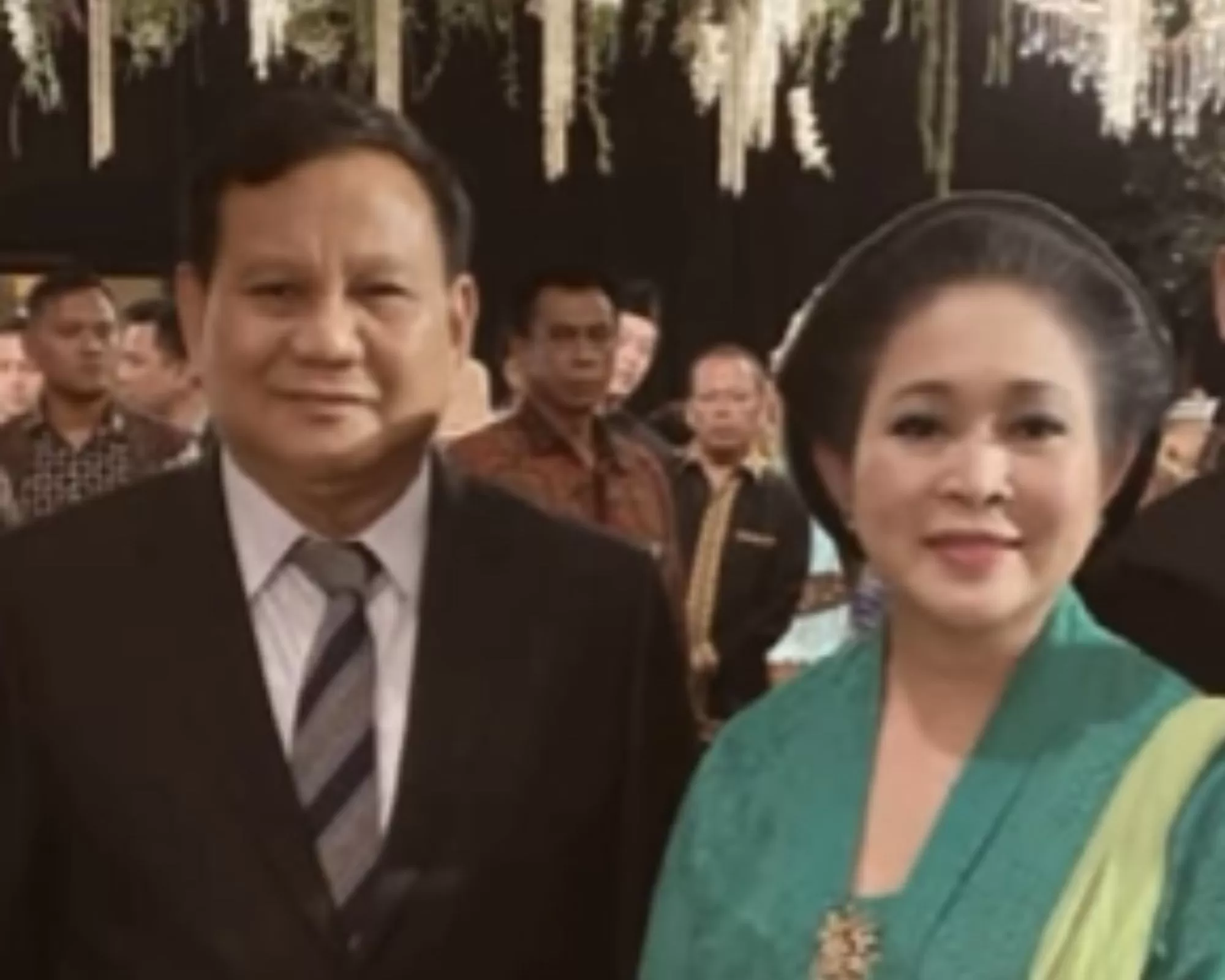 Bikin baper! Mengulik kisah cinta Prabowo Subianto dan Titiek Soeharto yang penuh drama, sempat dituding hanya ingin mempermainkan anak presiden
