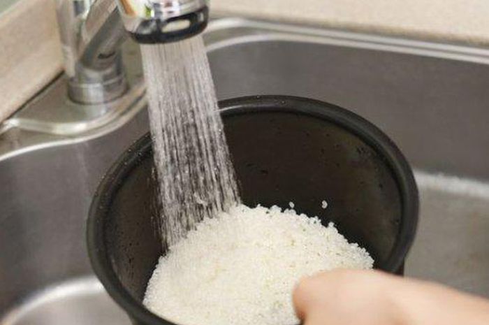 Ketahui Tips Mencuci Beras Yang Benar Untuk Kesehatan, Agar Tidak Keliru