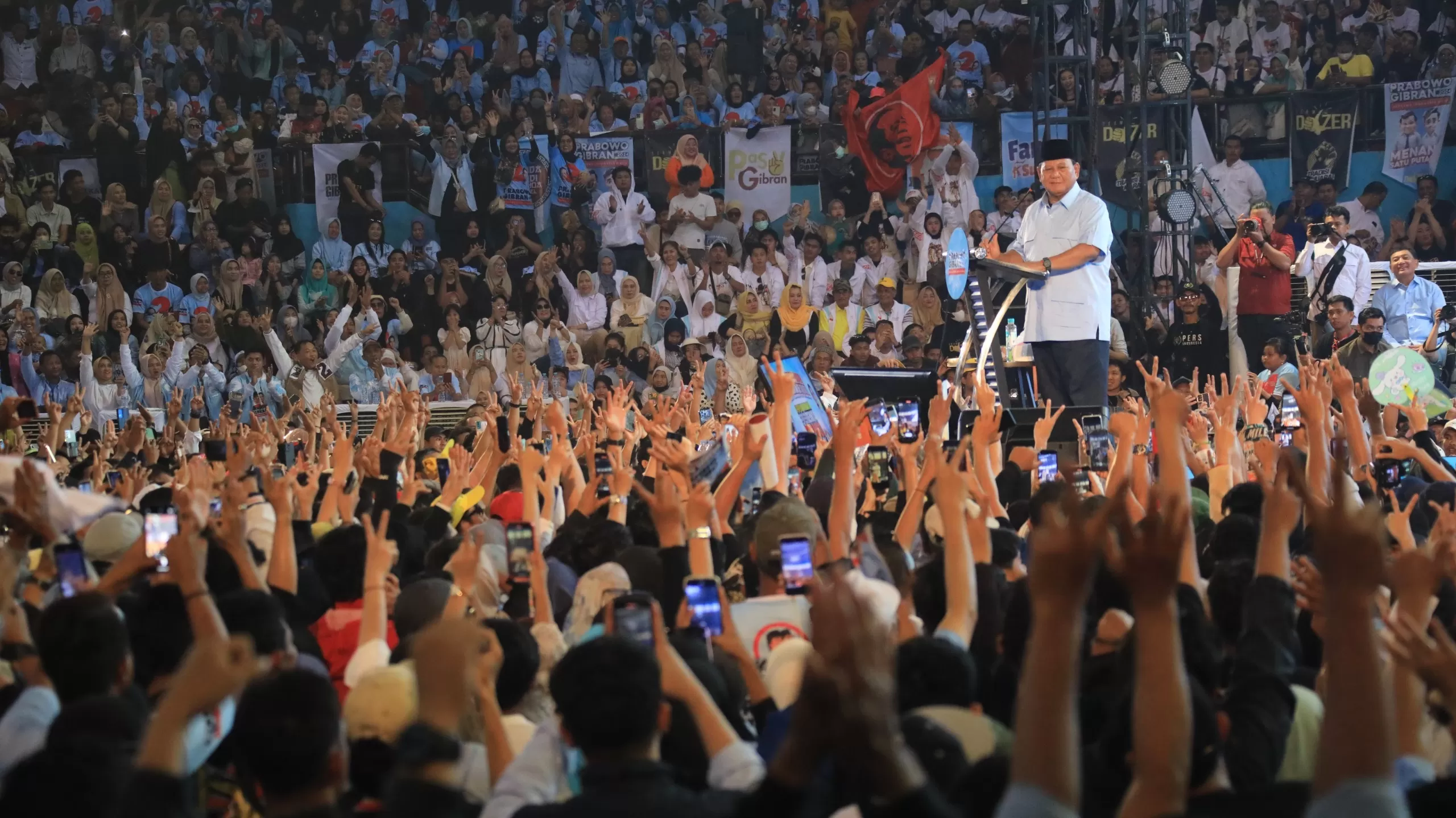 Capres Prabowo Subianto Datang ke Makassar, Disambut Seruan Puluhan Ribu Warga: All in Prabowo!