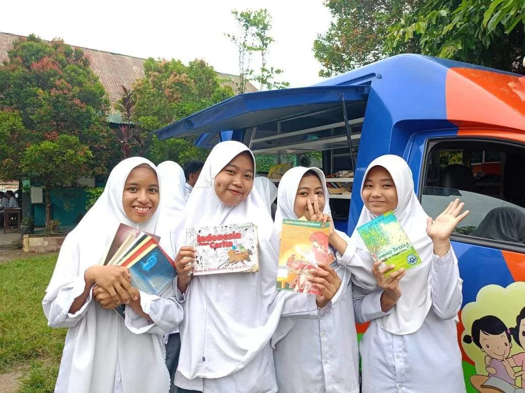 Dari Makassar, Prabowo Langsung Hadir di JCC Temui Ribuan Relawan Muda