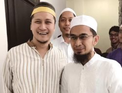 Arie Untung Patah Hati Lihat UAH Diserang Jemaah Salafi: Katanya Berilmu Kok Mengkafirkan Ulama?